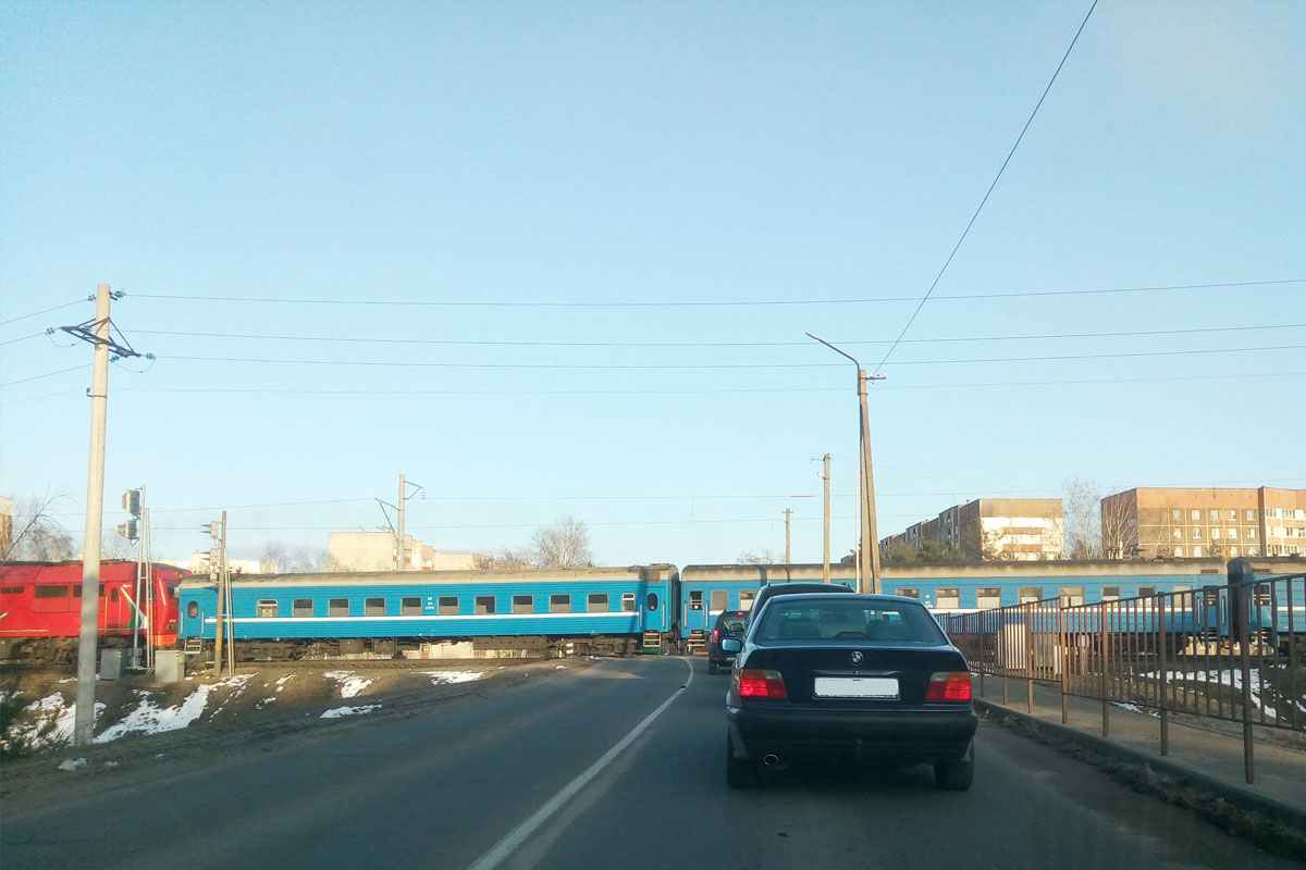 Railway crossing on the 6th microdistrict of Svetlogorsk – the authorities do not have a headache